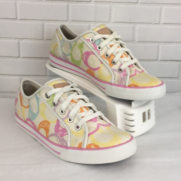 Coach Shoes - Coach Dee Shoes size 9